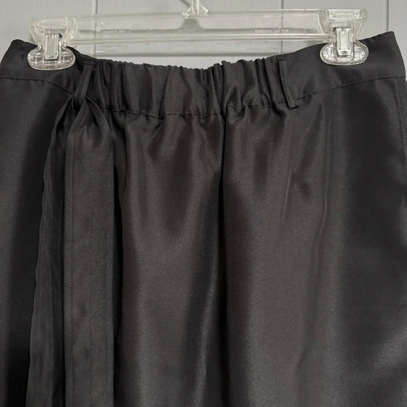 GAP Black Satin Tie Belt 2 Pocket Partial Back Elastic Waist Mini Skirt Size 2 - Picture 7 of 7